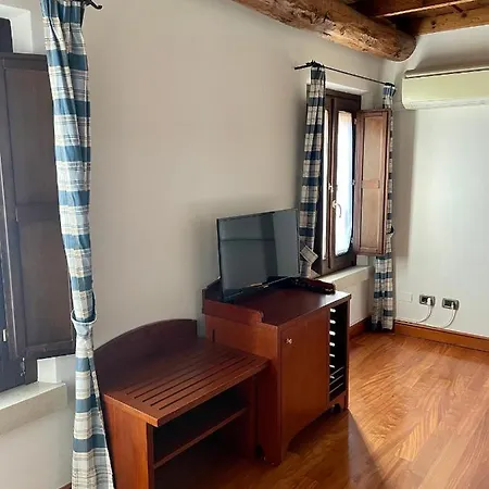 بيت ضيافة 3.0 Boutique Rooms فيرّارا