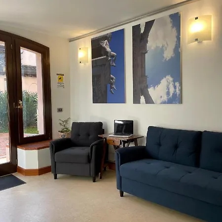 3.0 Boutique Rooms *